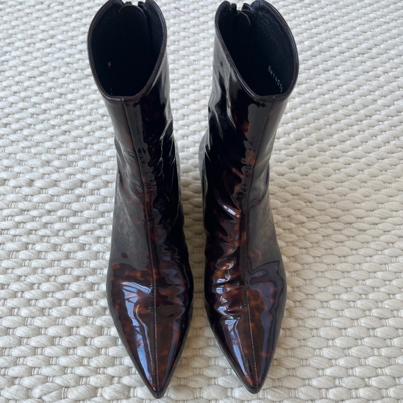 Stuart Weitzman Women’s Brown Gloss Tortoise Ankle Pointed Toe Boot 6 Wedge Heel - Picture 3 of 10